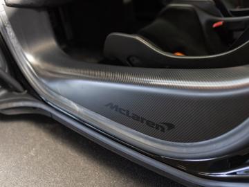 2021 Mclaren 620R thumbnail 21
