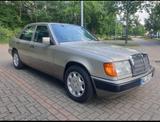 Mercedes-Benz 200D, 5-Gang, Airbagmodell - Mercedes-Benz 200 in Hamburg