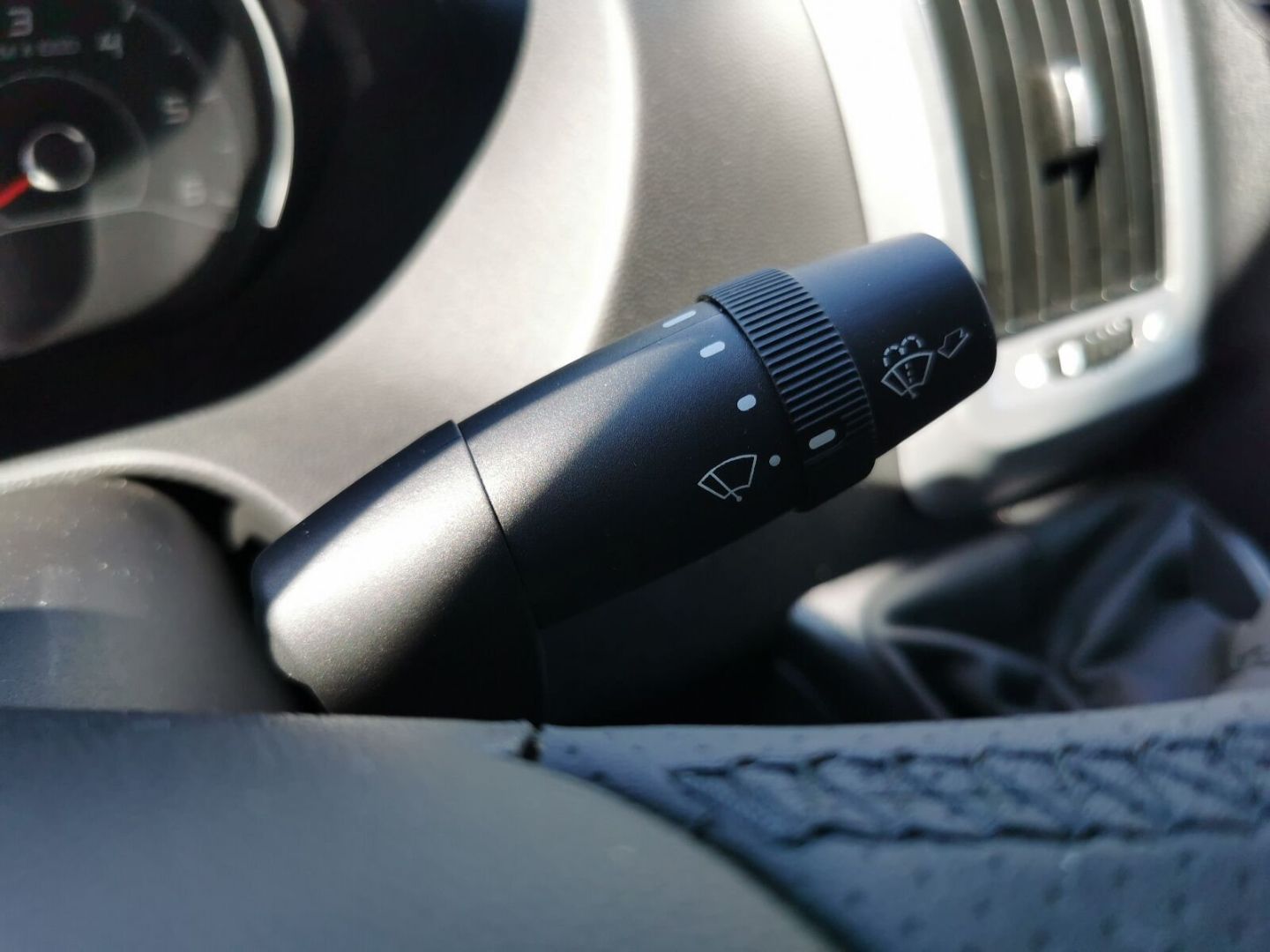 Fahrzeugabbildung Opel Movano CargoL3H3 Navi Klimaautom DAB Rückfahrkam