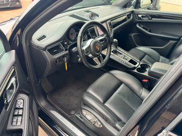 Porsche Macan - 11