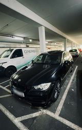 BMW E90 BMW 325i 2,5L - BMW 325 in Mönchengladbach