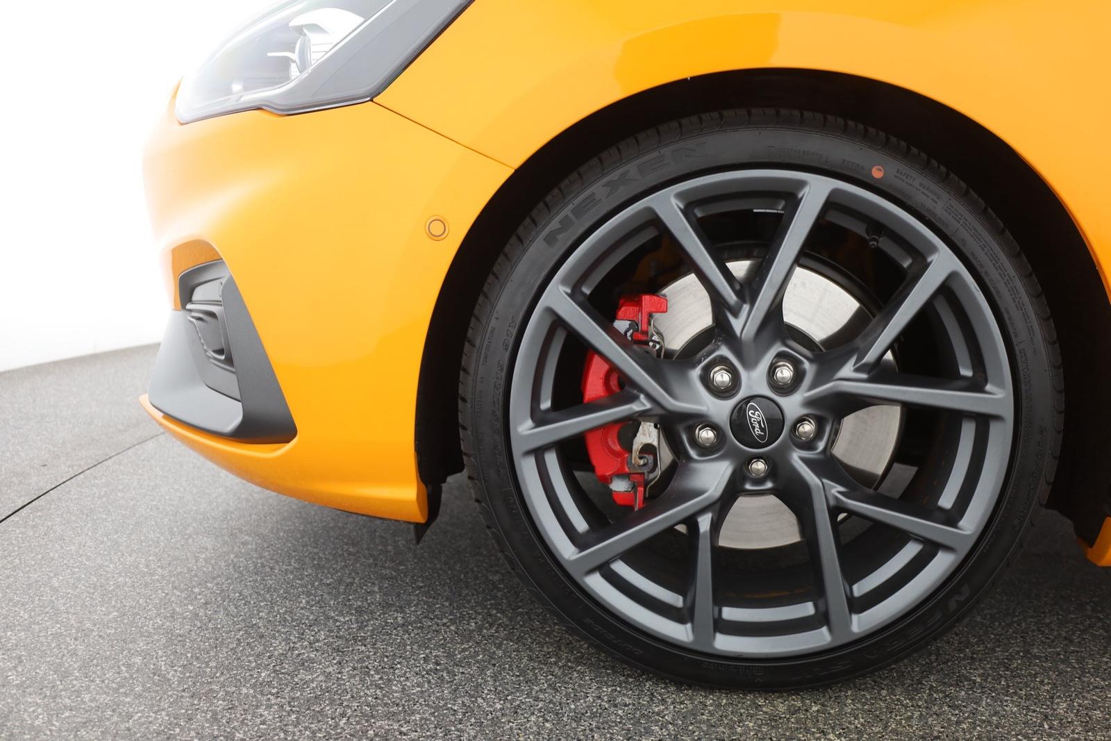 Ford Focus Turnier 2.3 EB ST LED Navi Kamera ACC AHK