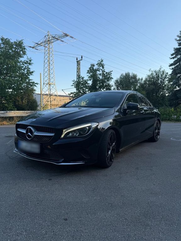 Image of Mercedes-Benz CLA 200