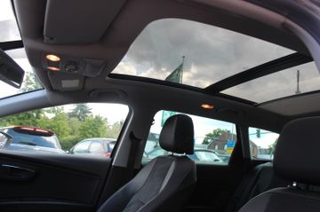 Fahrzeugabbildung SEAT Leon 2.0 TDI ST FR Navi Pano LED