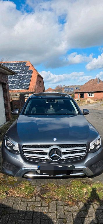 Image of Mercedes-Benz GLC 220