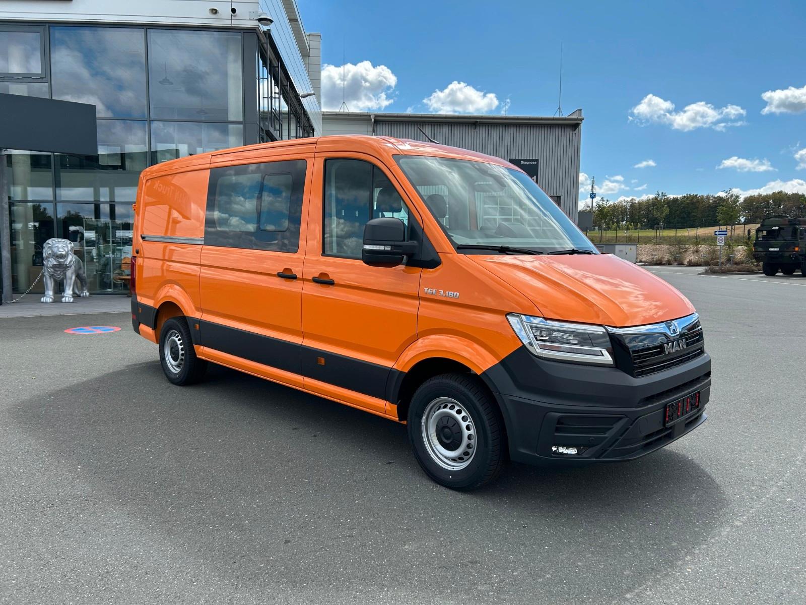 MAN TGE 3.180 4x2F Kastenwagen Plus 7-Sitzer