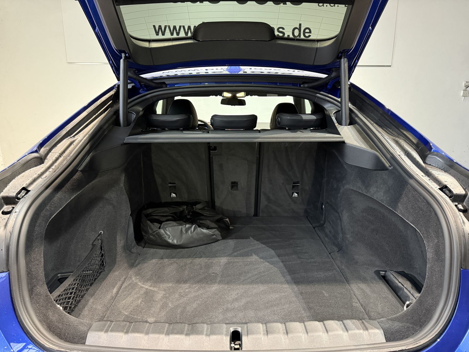 Fahrzeugabbildung BMW i4 xDrive40 Gran Coupé, M Sportpaket, HK HiFi AH