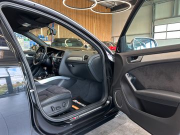 Audi S4 *B&O*TEMPO*NAV*CARBON*PDC*ALCANTARA*20Zoll*