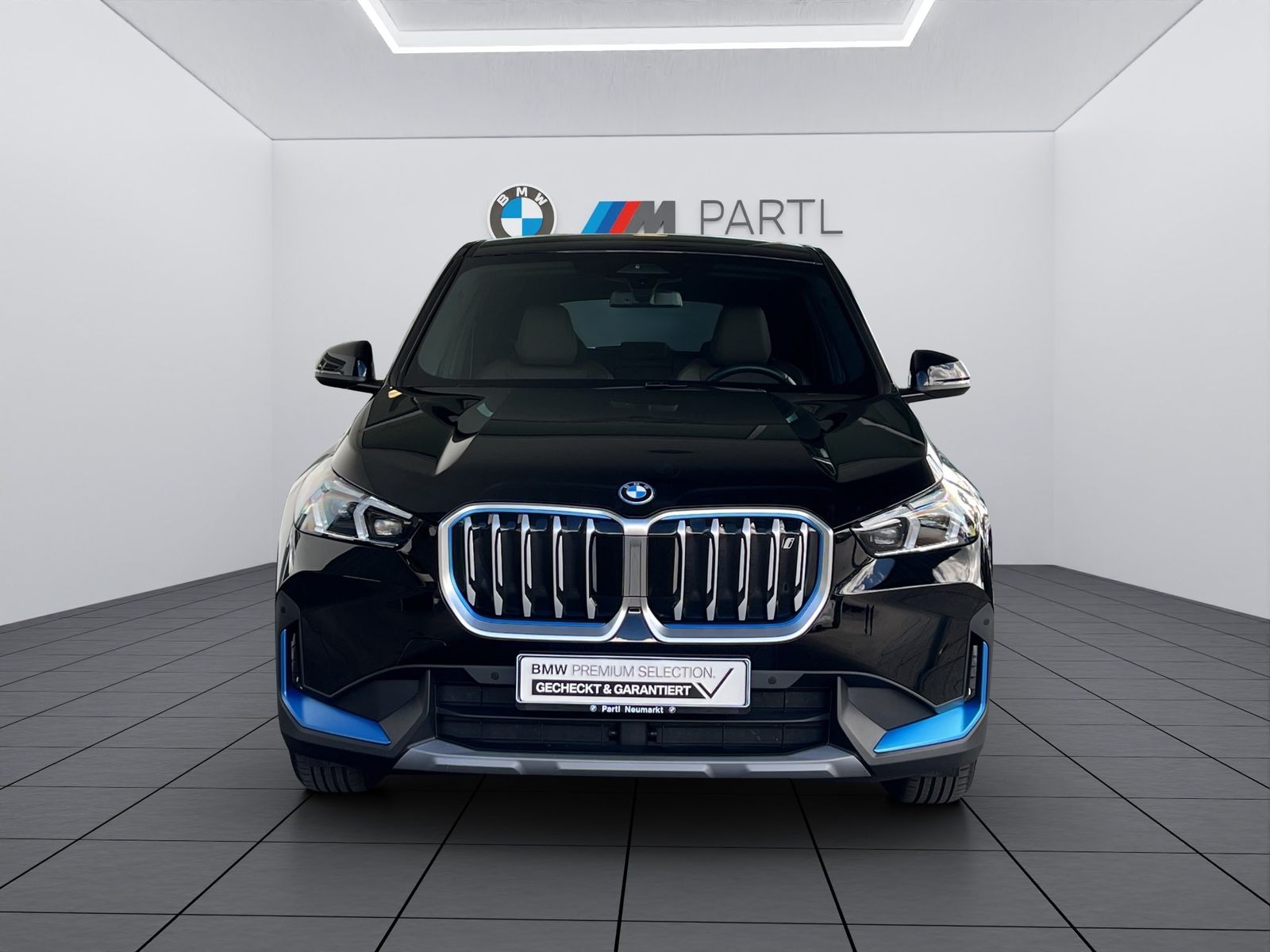BMW iX1 xDrive30 adapLED RFK H/K Keyless adapM-FW imagem 2