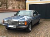 Mercedes-Benz 230 CE, H-Kennzeichen, Baujahr 1985 - Mercedes-Benz aus 1985: Coupé