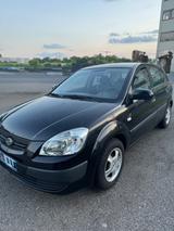 Kia Rio 1.4 2009 - Kia Rio in Nürnberg
