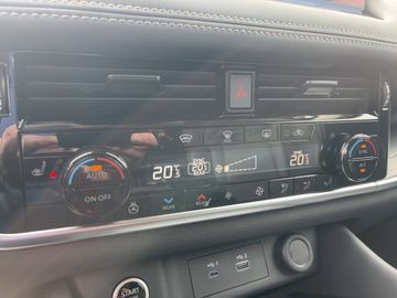 Nissan X-Trail 1.5 VC-T TEKNA MHEV 163 PS HUD