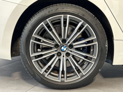 Fahrzeugabbildung BMW 330e Touring M-Sport NAV+LED+AHK+KAMERA+LIVECOCK