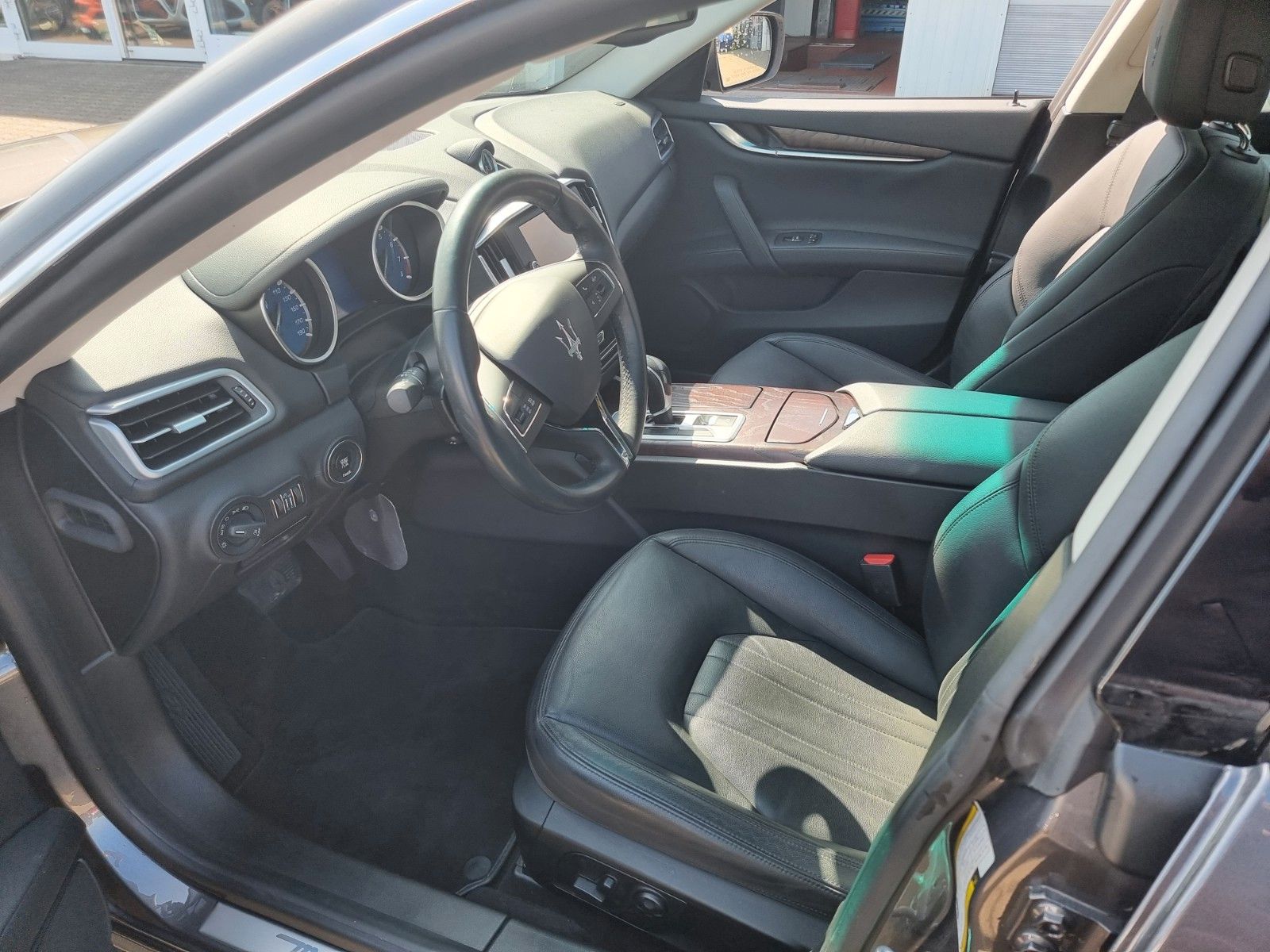 Fahrzeugabbildung Maserati Ghibli 3.0 V6 S Q4 Automatik