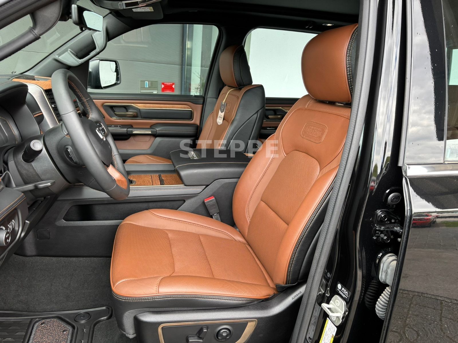 Dodge RAM 1500 5,7 V8 HEMI LONGHORN Luftfederung AHK