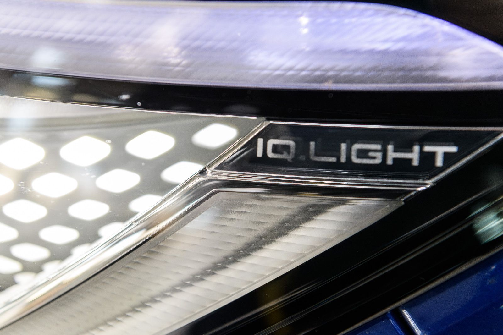 Fahrzeugabbildung Volkswagen ID.4 Pro IQ-LED+360°KAM+EASY-OPEN+NAV+ACC+WÄRMEP