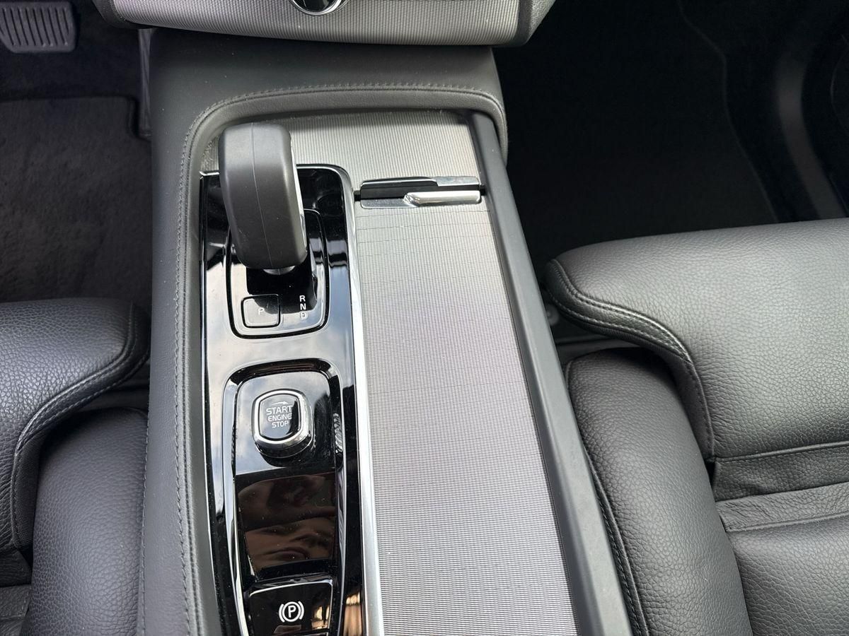 Volvo XC90 T8 AWD Recharge Ultimate Dark 360° ACC LHZ foto 17