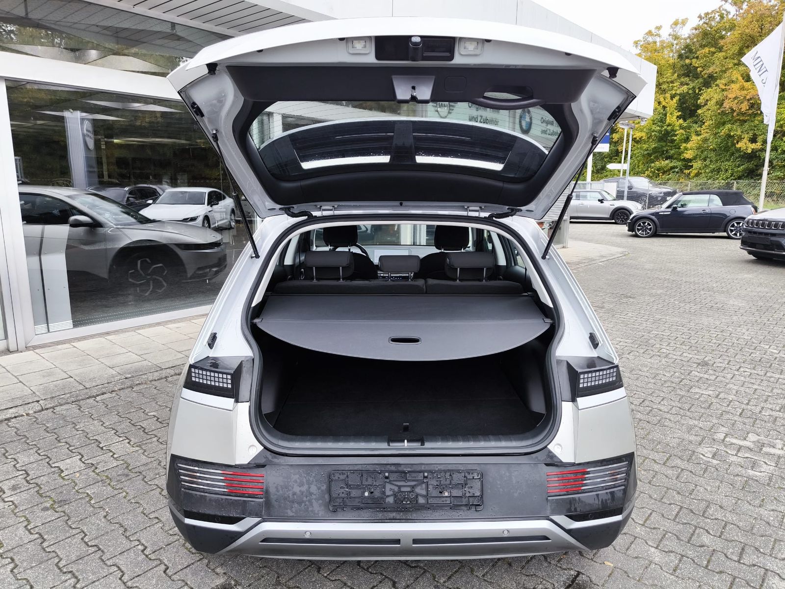 Fahrzeugabbildung Hyundai Ioniq 5 NAVI+LED+SHZ+KAMERA+ACC+AHK+19"+