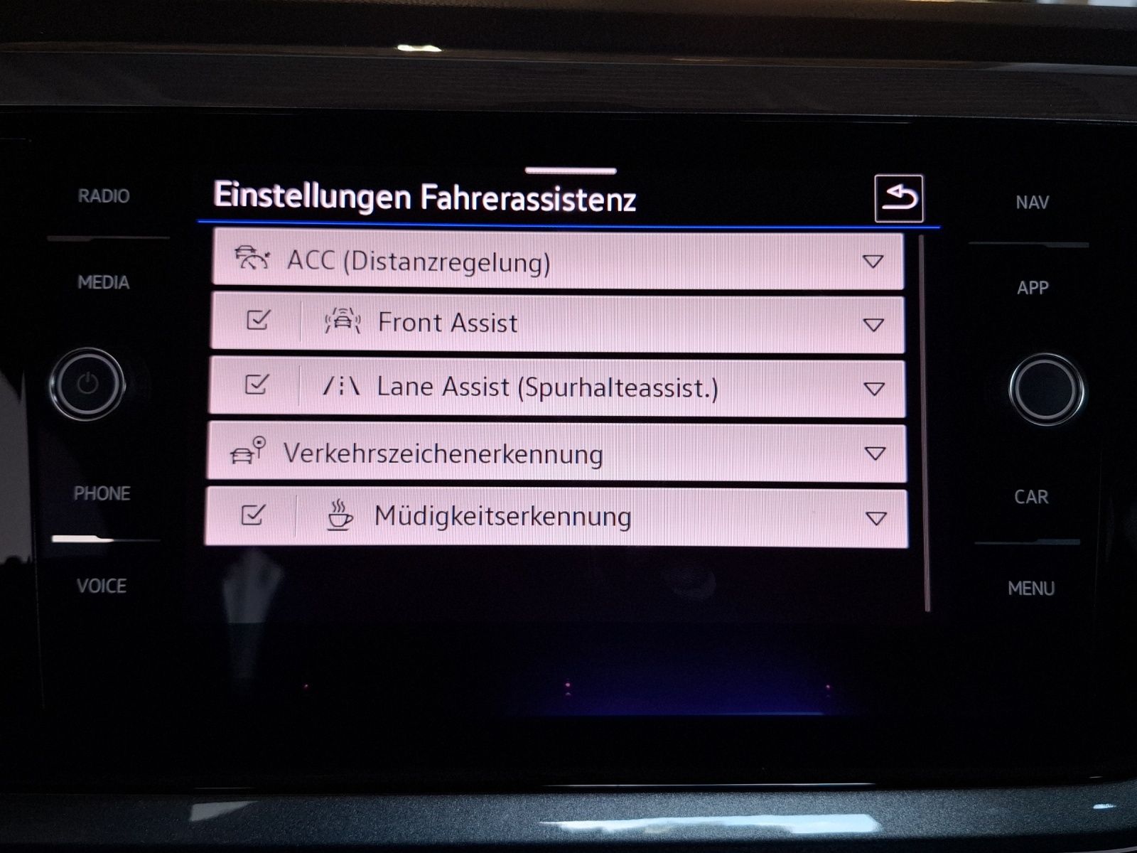 Fahrzeugabbildung Volkswagen Taigo TSI Style Matrix Navi AID ACC PDC SH 17"