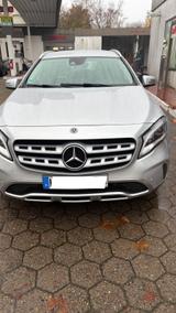 Mercedes-Benz GLA 200 DCT - Urban Sport Utility Vehicle - Mercedes-Benz GLA 200 in Lübeck