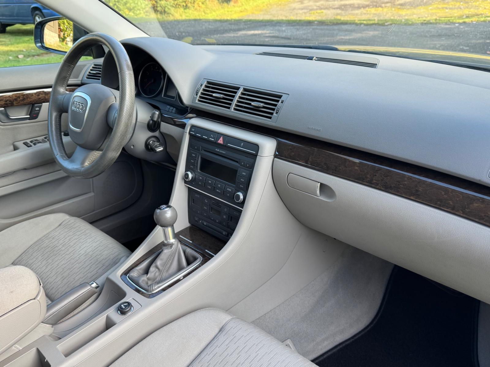Audi A4 2007 — photo 21