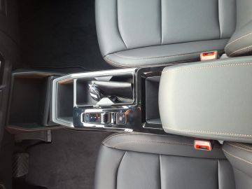 KGM Torres Essential Hybrid 150KW 2WD°Navi°Leder°LED