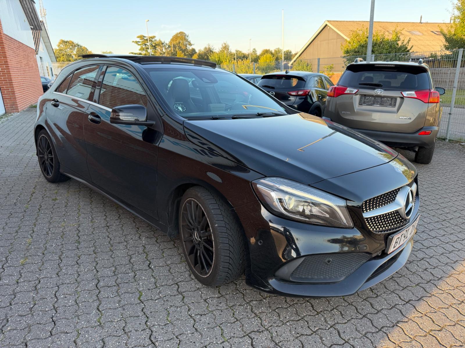 Mercdes-Benz A200 AMG 1.6 156ch - Harman Kardon - CT récent - Toit ouvrant - Régulateur de vitesse