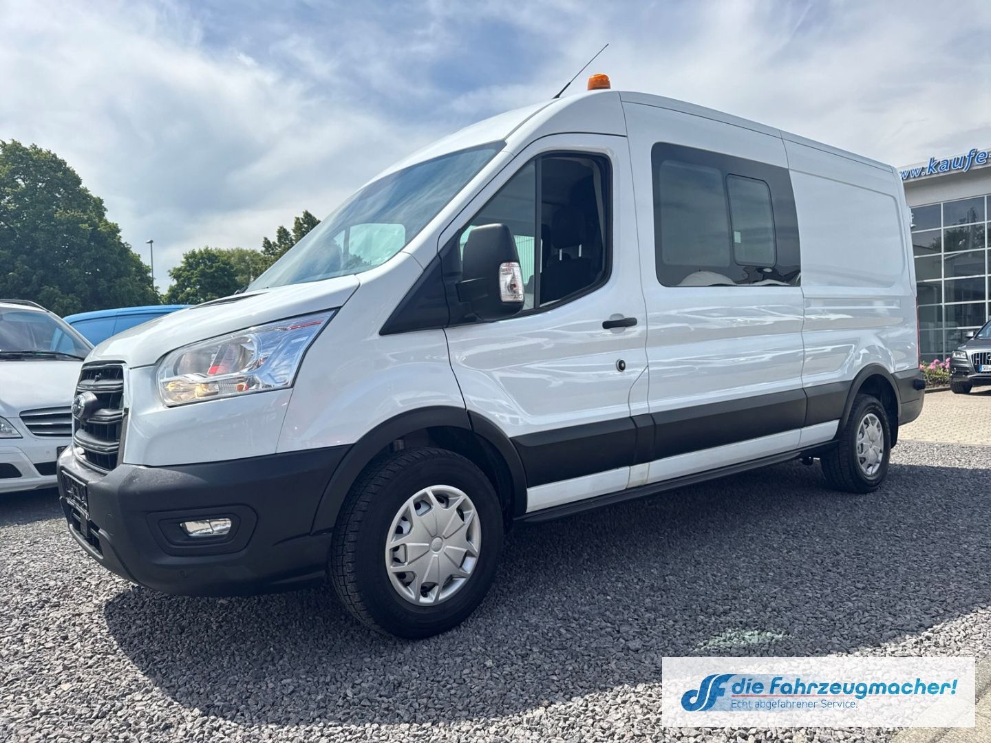Fahrzeugabbildung Ford Transit Kasten 350 L3 Trend 2.0 MIXTO AHK CarPla