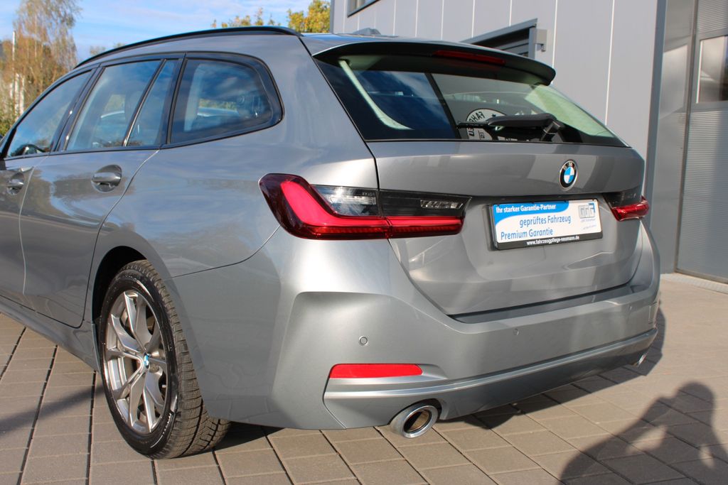 BMW 320 d xDrive Touring NAVI SHZ LED PDC AUT LIVE