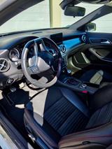 Mercedes-Benz GLA 180 AMG Line AMG Line - SUV & Geländewagen mit Unfallschaden