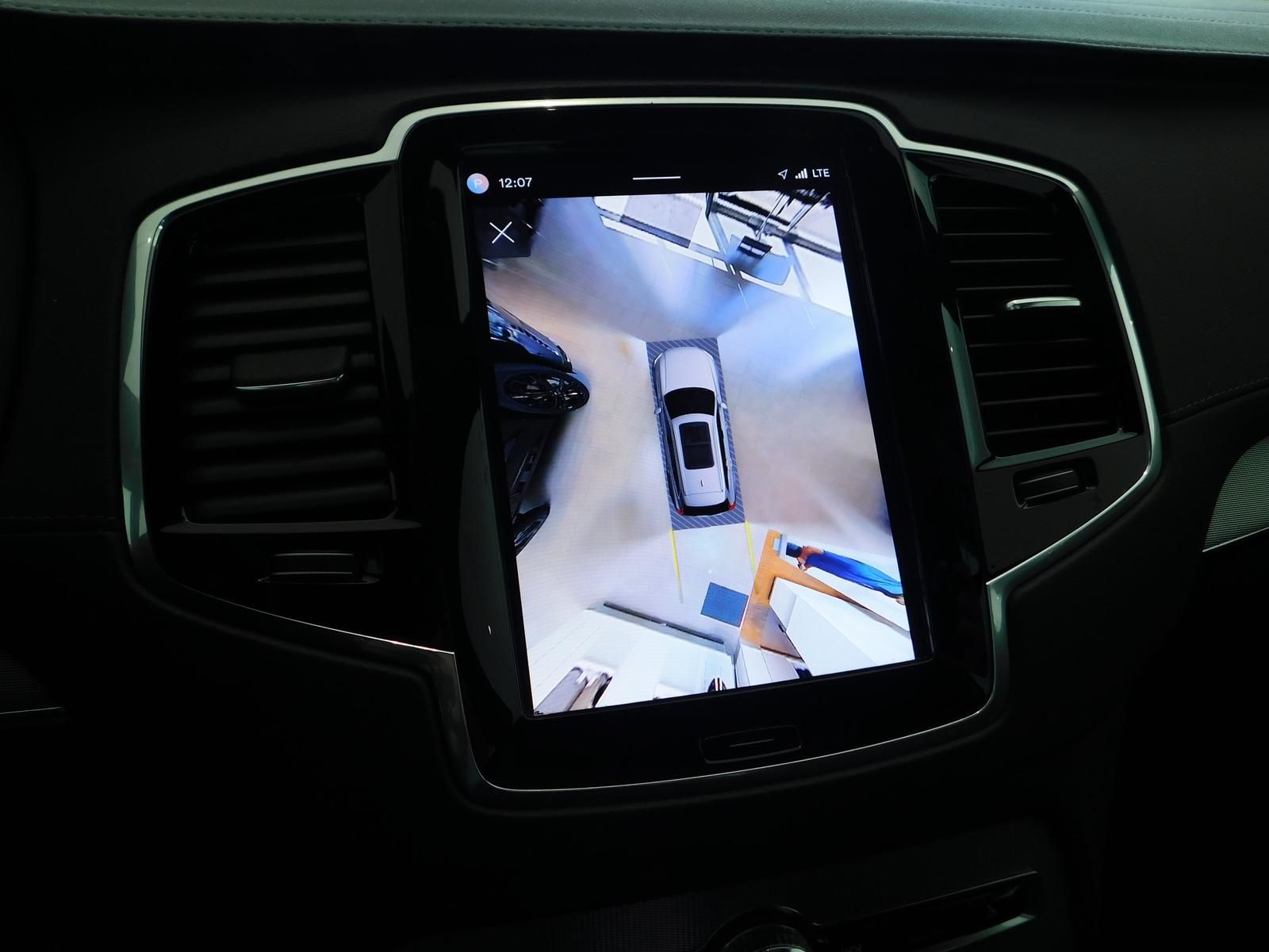 Fahrzeugabbildung Volvo XC90 B5 D AWD Plus Bright