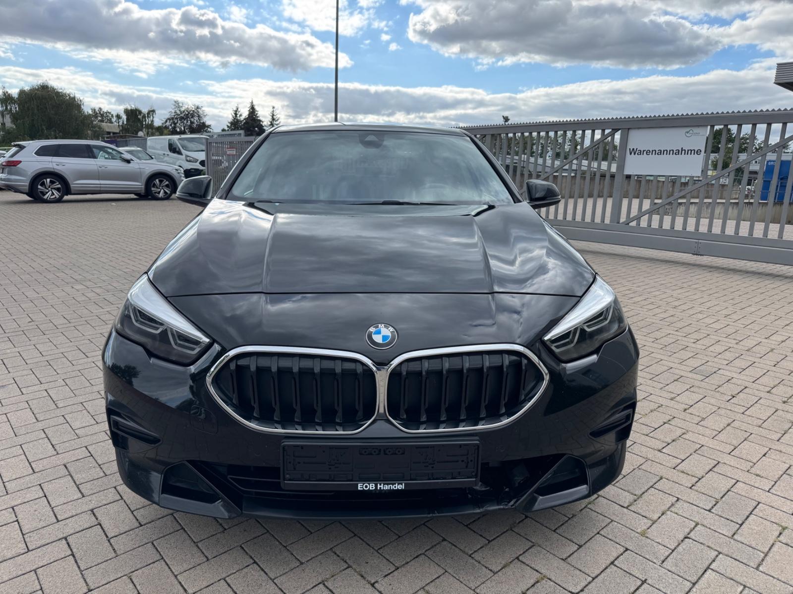 BMW 220d Gran Coupé Sportline M Lenkrad LED