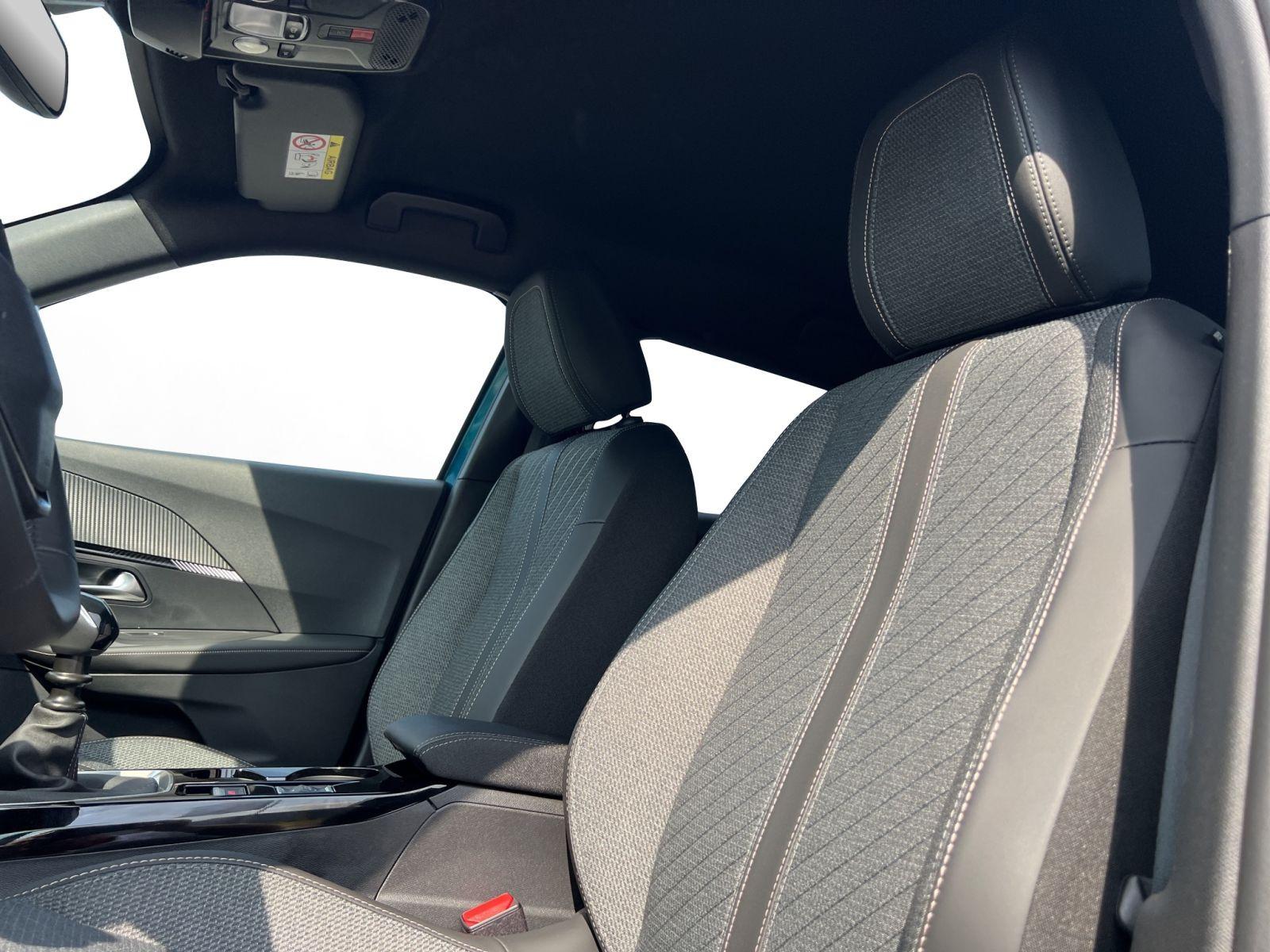 Peugeot 2008 Allure 100 Kamera vorne/hinten PDC Sitzheiz