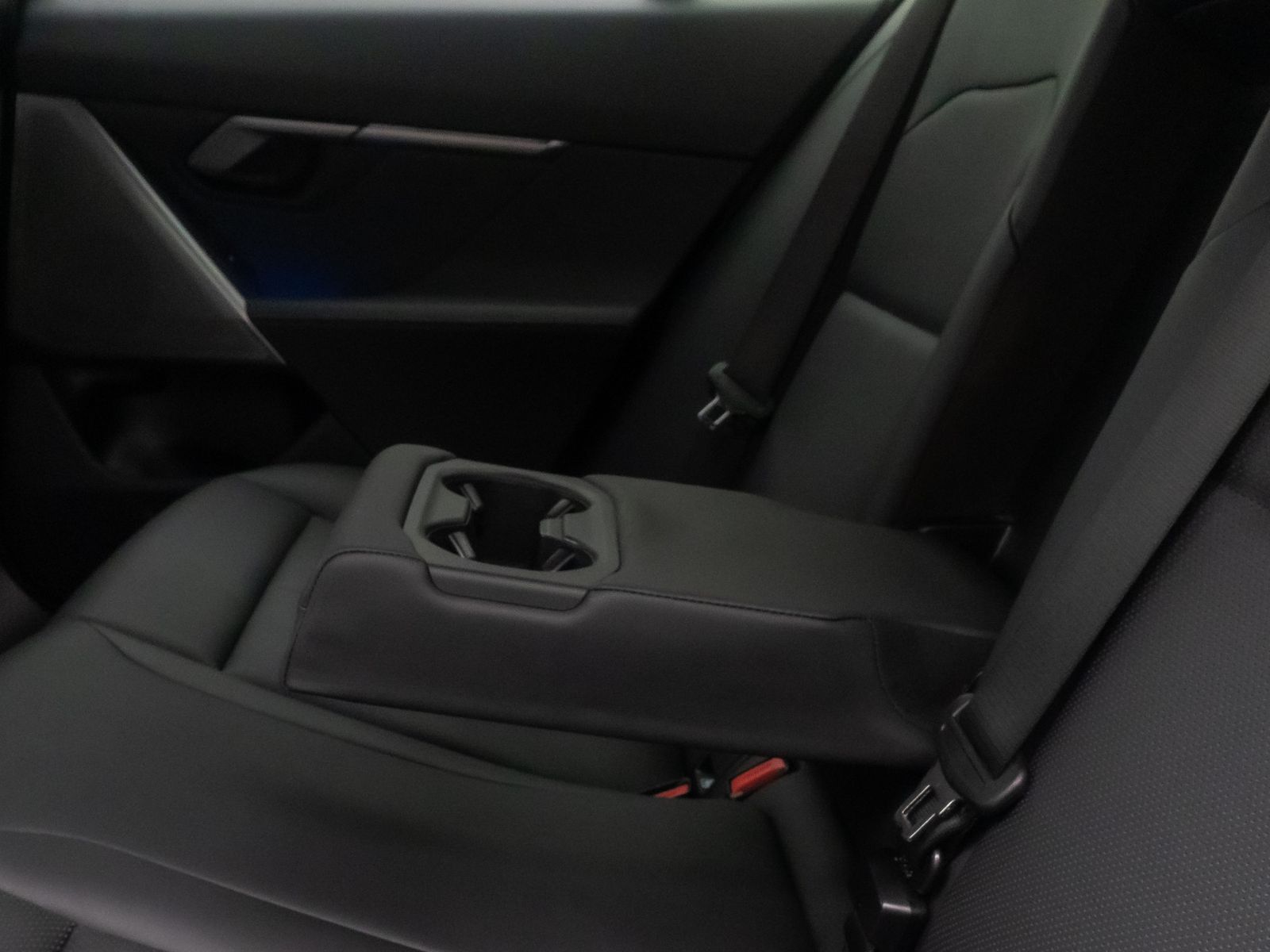 Fahrzeugabbildung BMW 520d Kamera DAB Leder DrivAss Alarm Sport 18Zoll