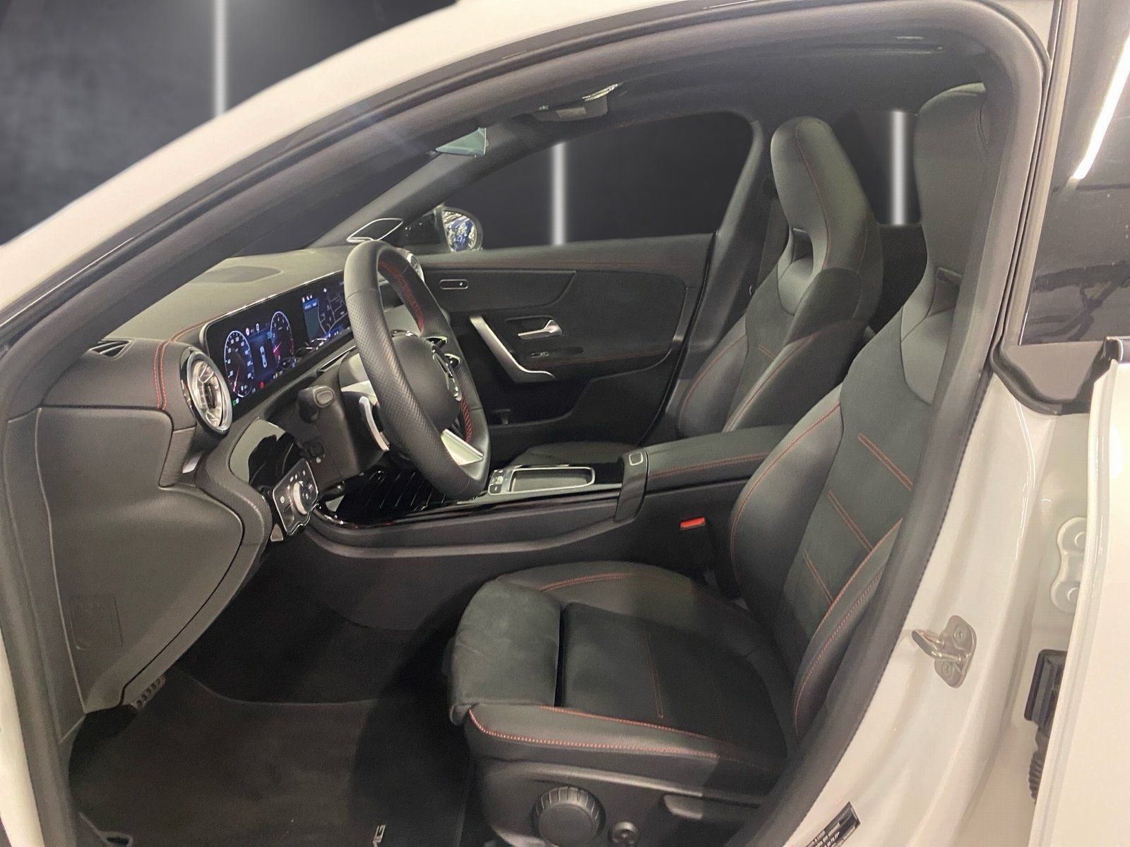 Fahrzeugabbildung Mercedes-Benz CLA 200 AMG*Pano*Burm*Distro*Night*360*MuliBeam*