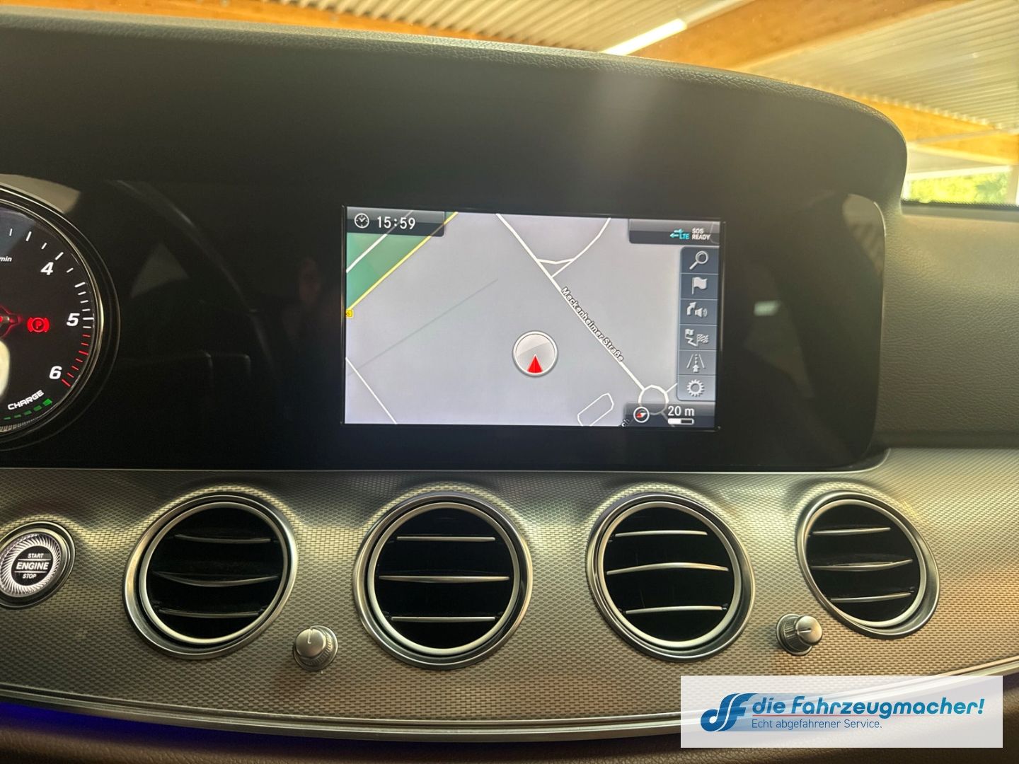Fahrzeugabbildung Mercedes-Benz E 300 T-Modell de Niveau Navi Digitales Cockpit