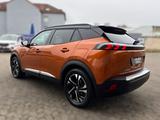 Peugeot 2008 e- GT Navi Digitales Cockpit LED Apple CarP - Peugeot 2008 GT Gebrauchtwagen