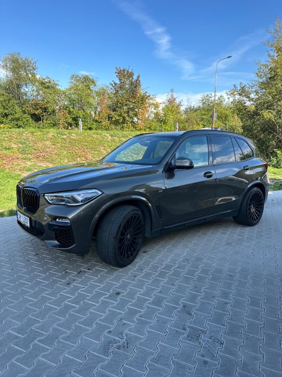 Image of BMW X5