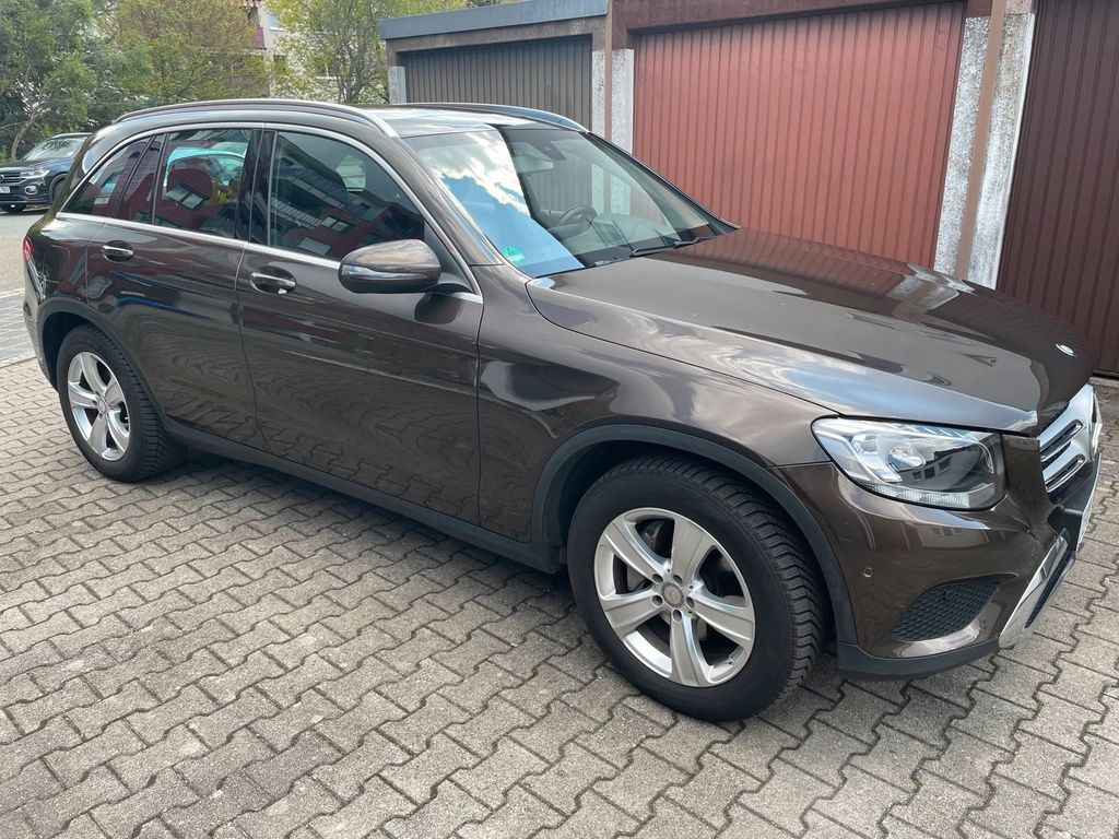 Image of Mercedes-Benz GLC 250