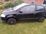 Volkswagen Fox 1,2 Standard - Volkswagen Fox Standard mit Benzin-Antrieb