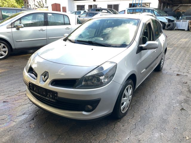 Renault Clio Grandtour by Rip Curl 1.2 16V Eco2 Rip Curl