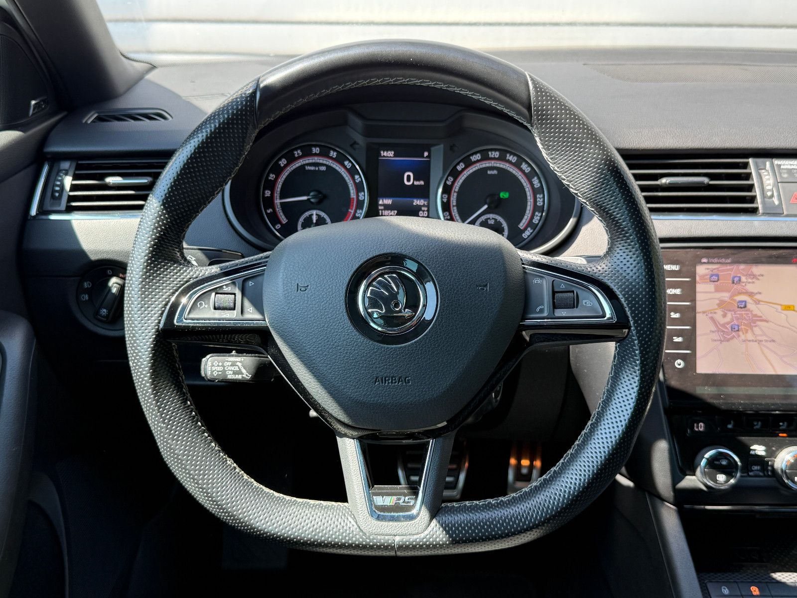 Skoda Octavia Combi RS DSG ACC LED Navi Pano Kam SHZ foto 16