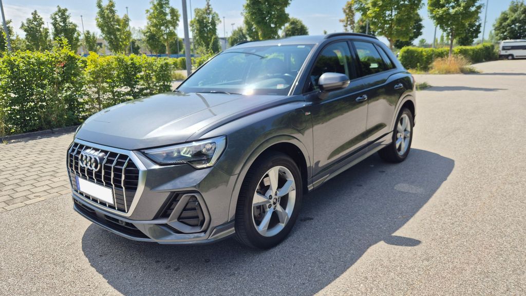 Image of Audi Q3