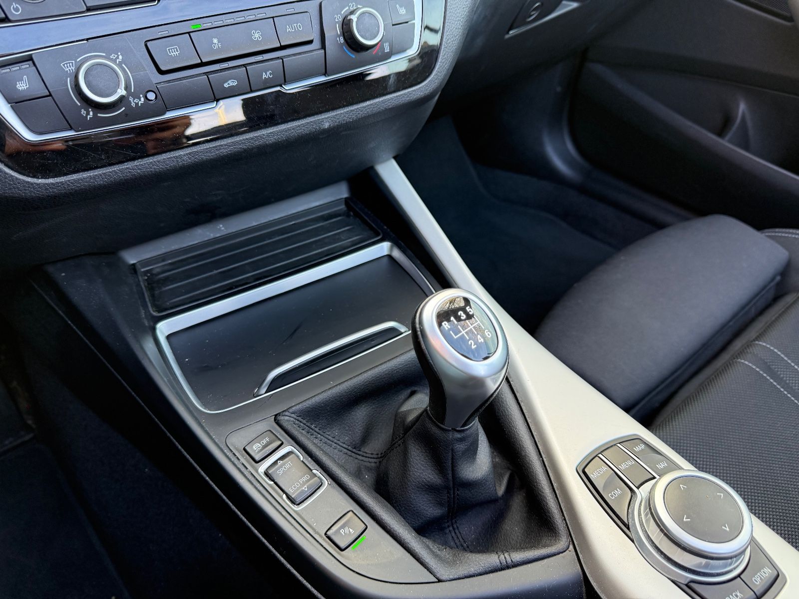 Fahrzeugabbildung BMW 218i Cabrio Advantage*LED*NAVI*ALU*PDC*SHZ