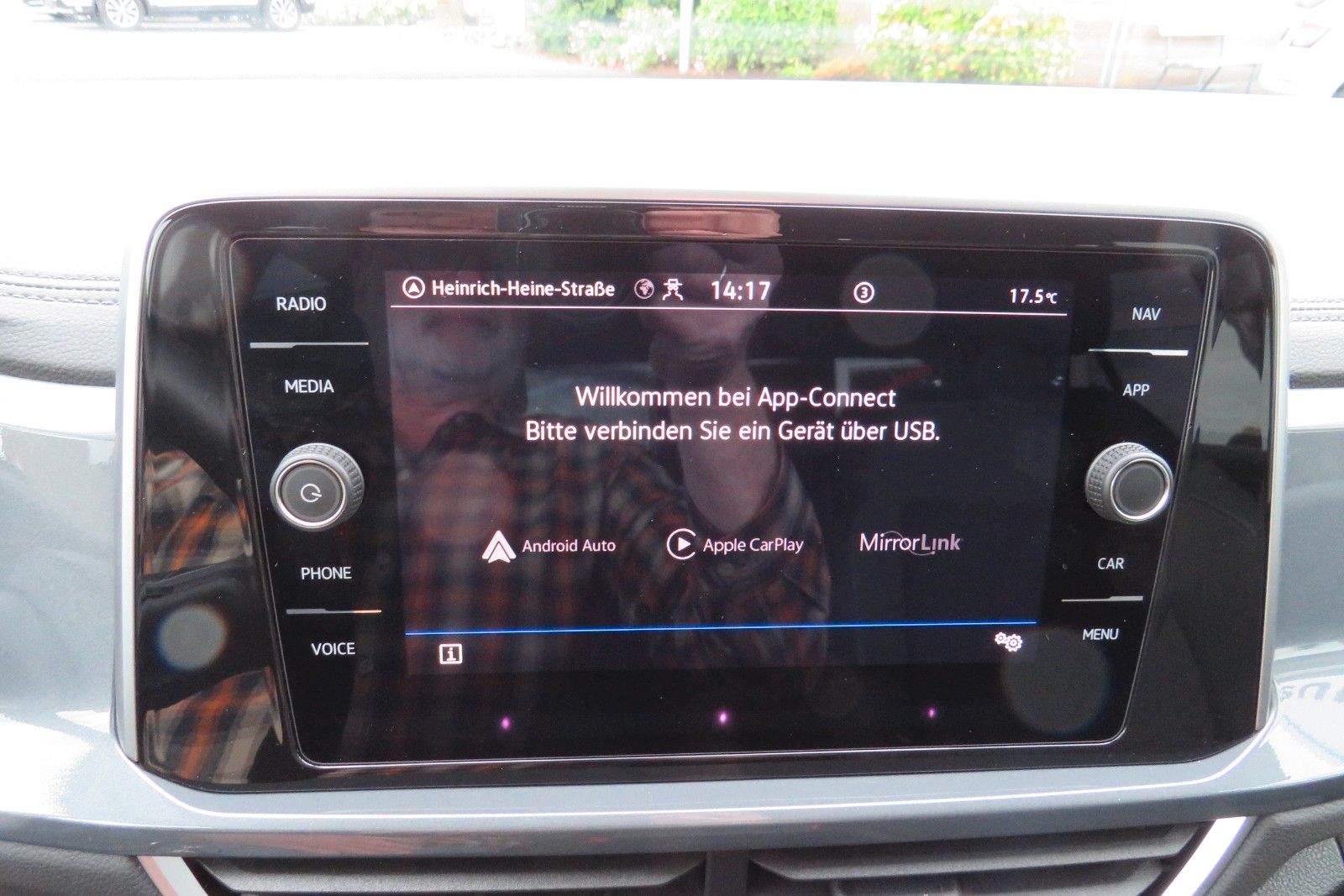 Fahrzeugabbildung Volkswagen T-Roc Style ACC APP MASSAGE SITZH. 17`KAMERA 1.H