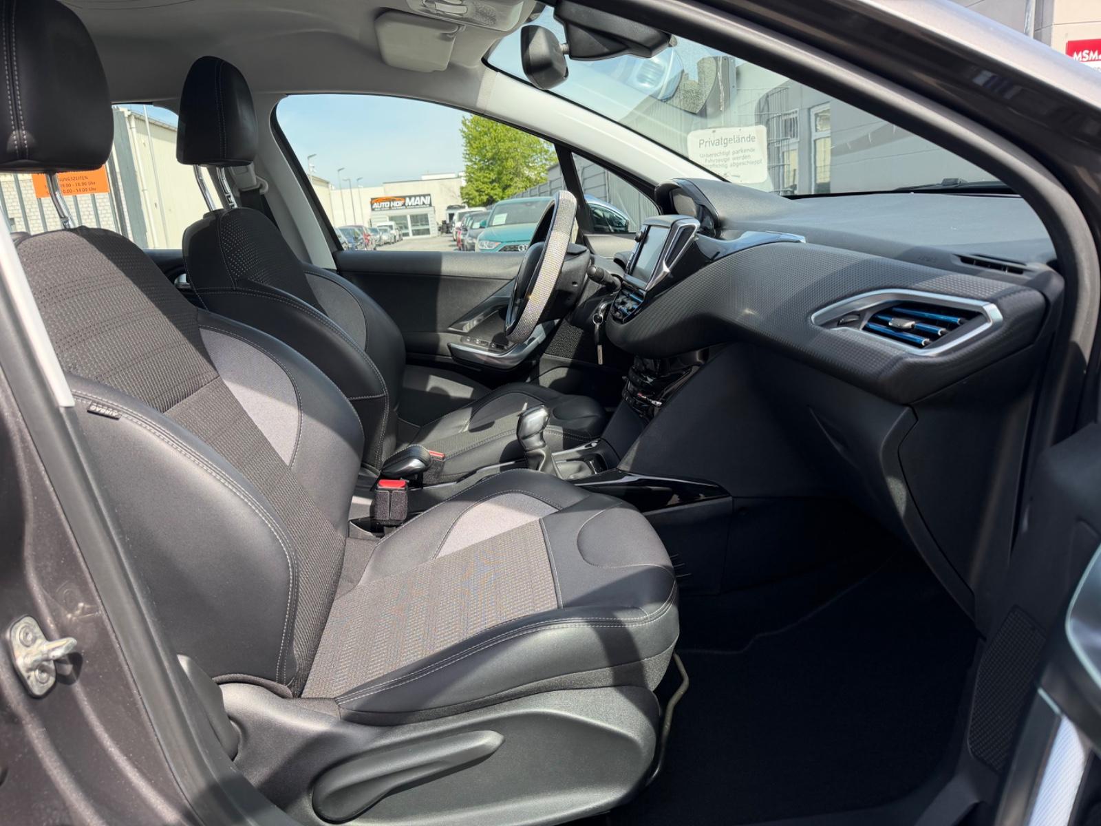 Peugeot 2008 Allure/TÜV Neu/Navi/PDC