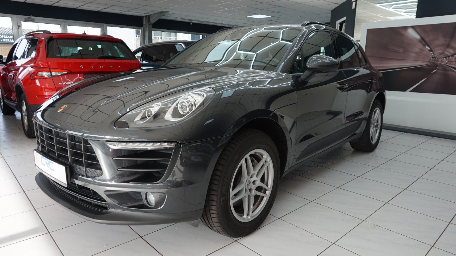 Fahrzeugabbildung Porsche Macan 1 Vorbesitzer Scheckheft gepflegt Tüv neu