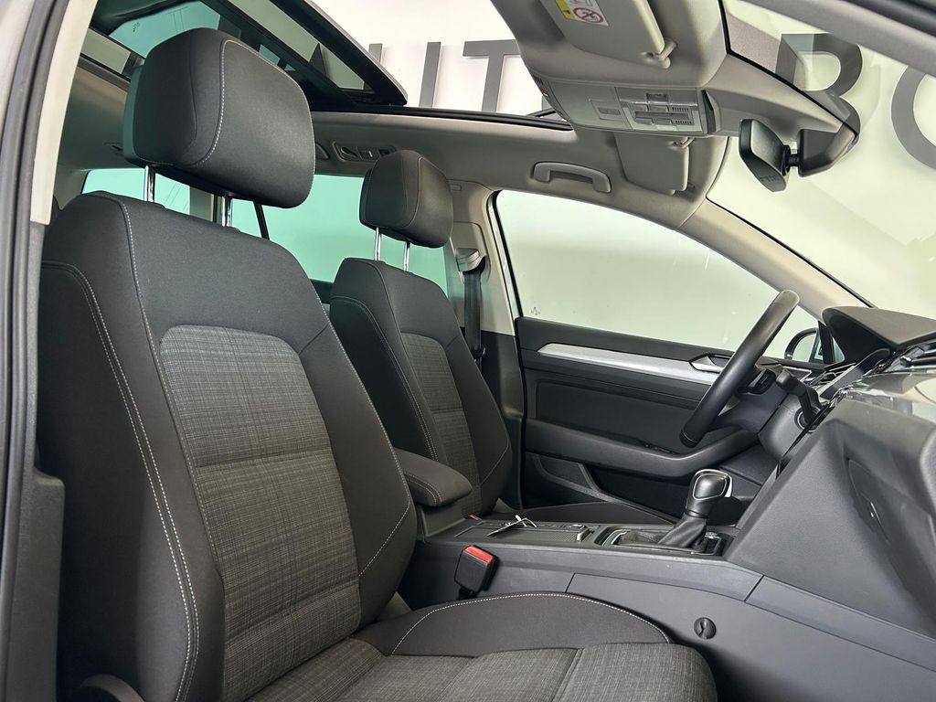 Volkswagen Passat Variant BUSINESS PANO*HUD*CAM*AHK*IQ.LIGH