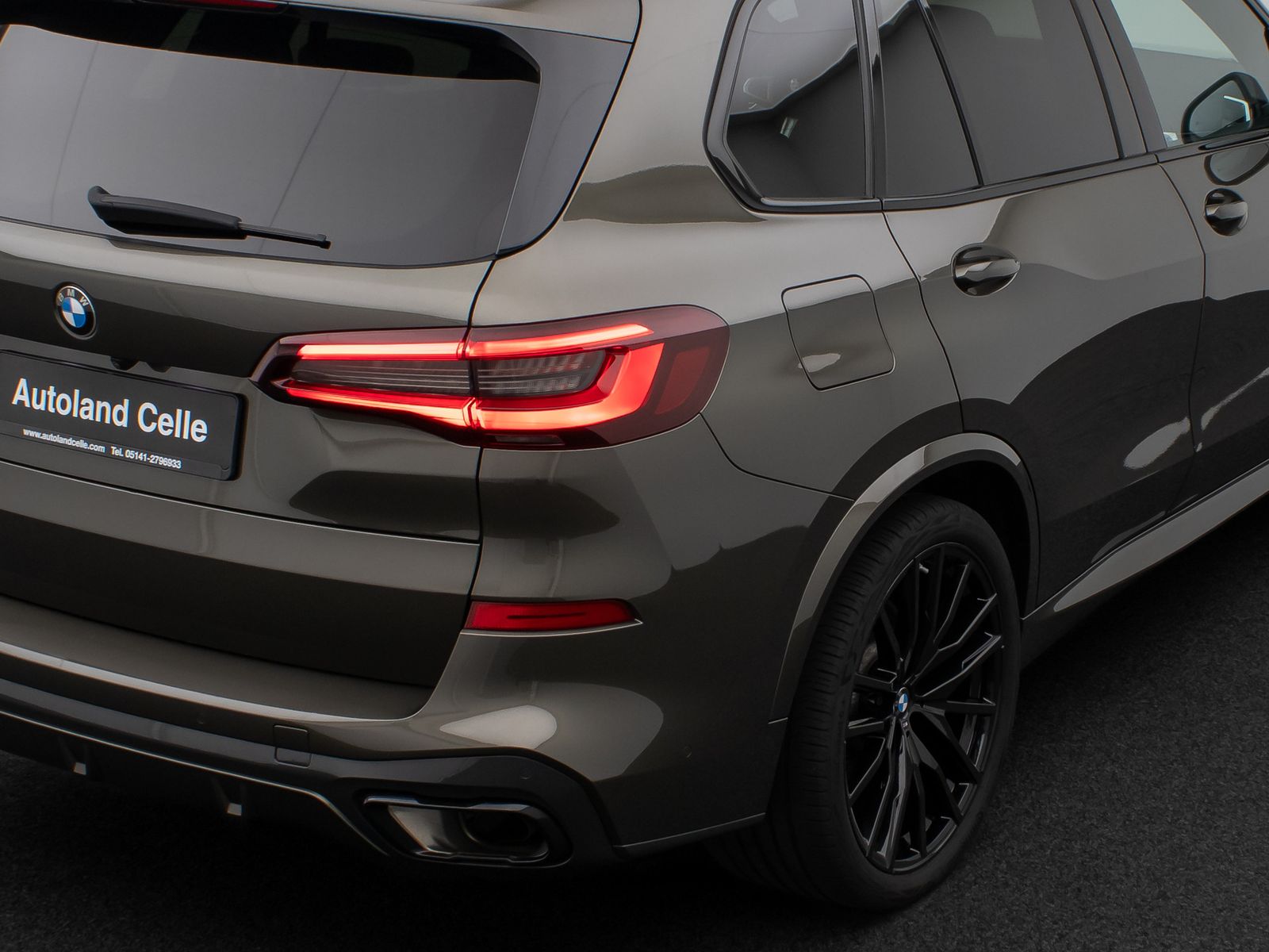 Fahrzeugabbildung BMW X5 xD40d M Sport Panorama Laser 360°HUD DAB H/K