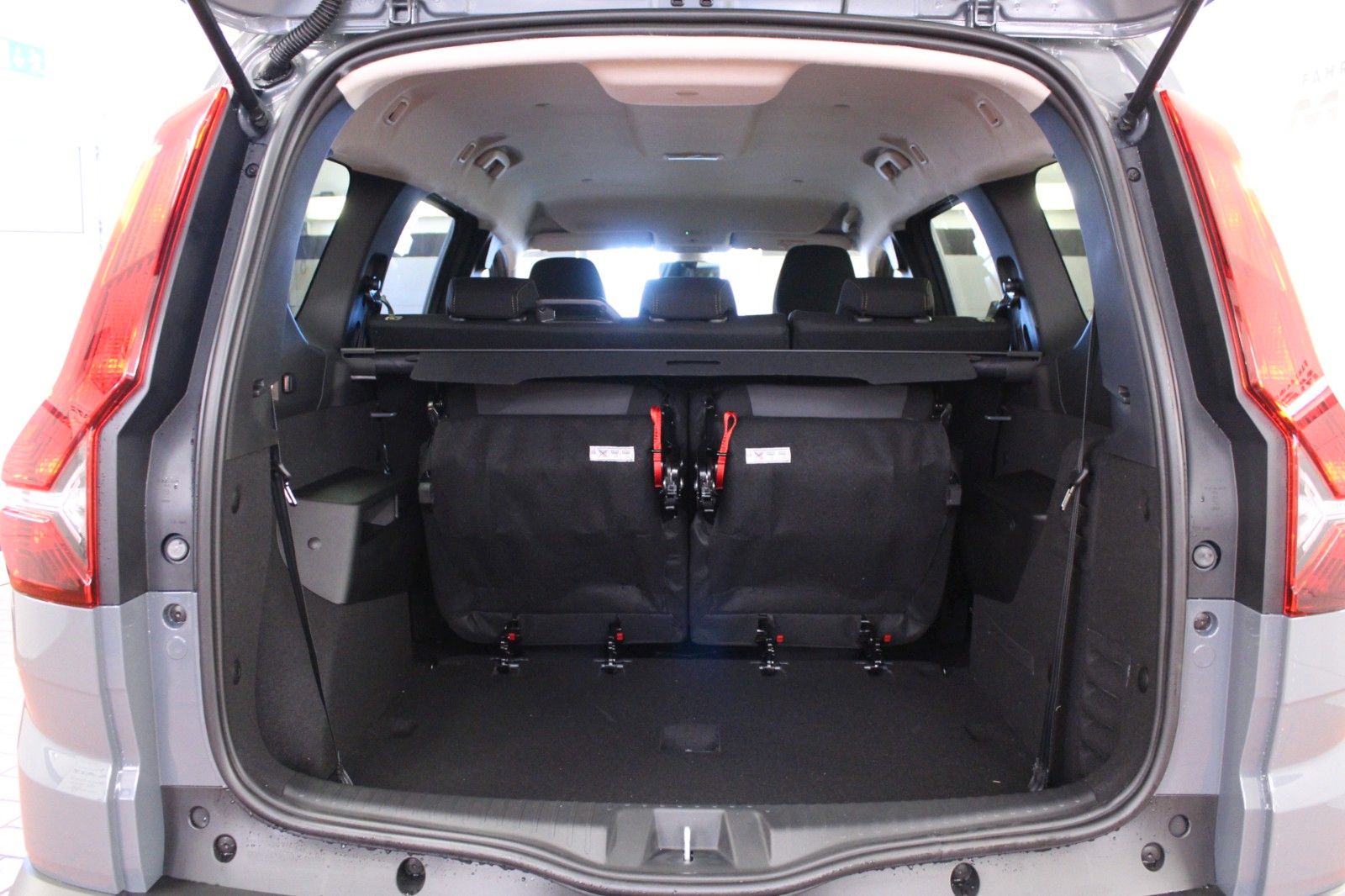 Fahrzeugabbildung Dacia Jogger Eco-G 100 Extreme+ 7-Sitzer